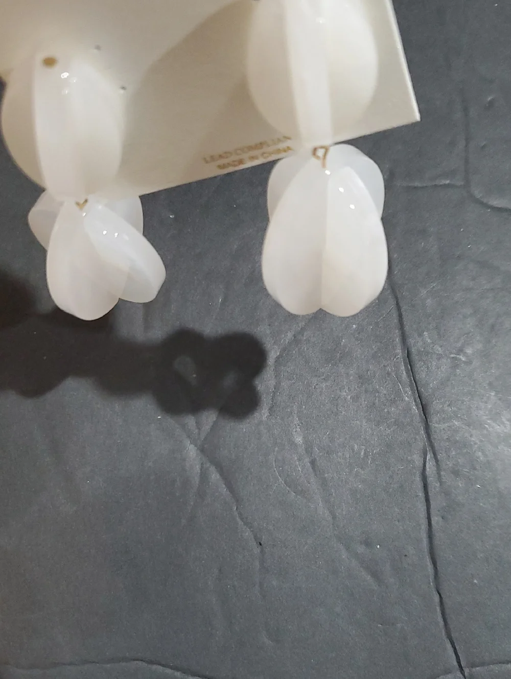 Natasha couture white resin 3d geometric floral bud‎ drop earrings brand new